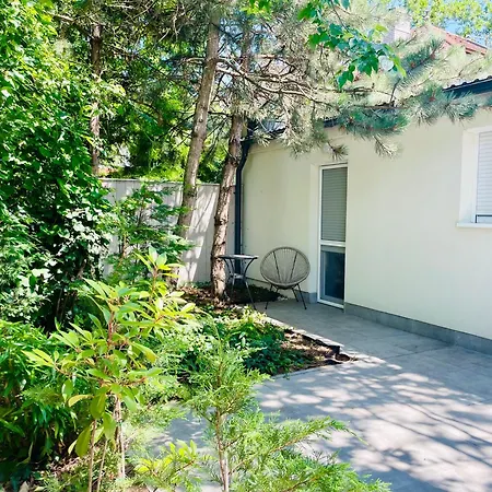 Lakeside Next To In Appartement Balatonlelle